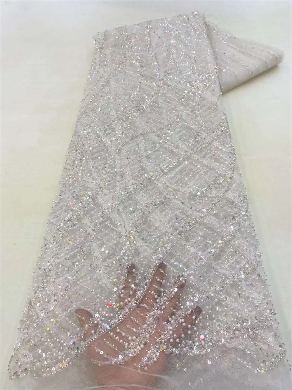 Afrikanische Pailletten Perlen – Embroidery Underlay Bewertung und Preis