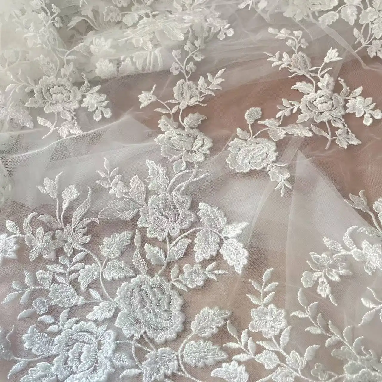 Französischer bestickter Spitz – Embroidery Abaya Bewertung und Preis